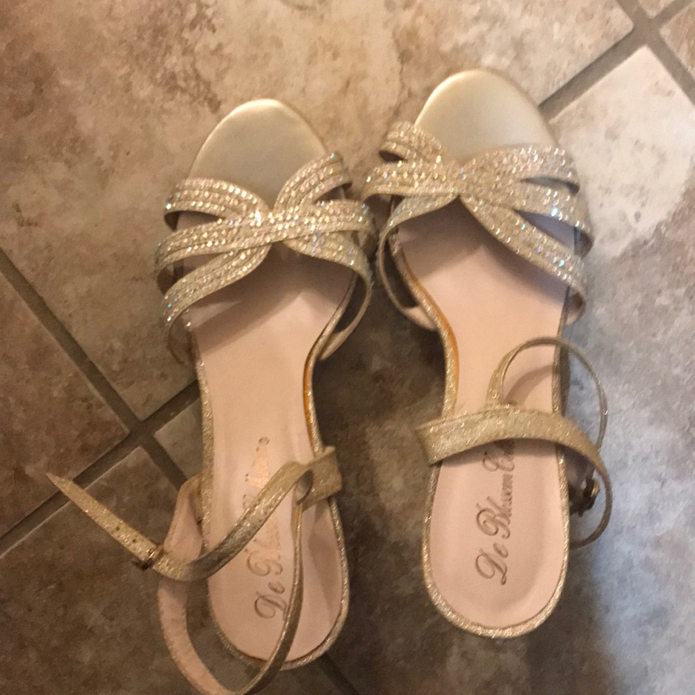 Blush stoned heels